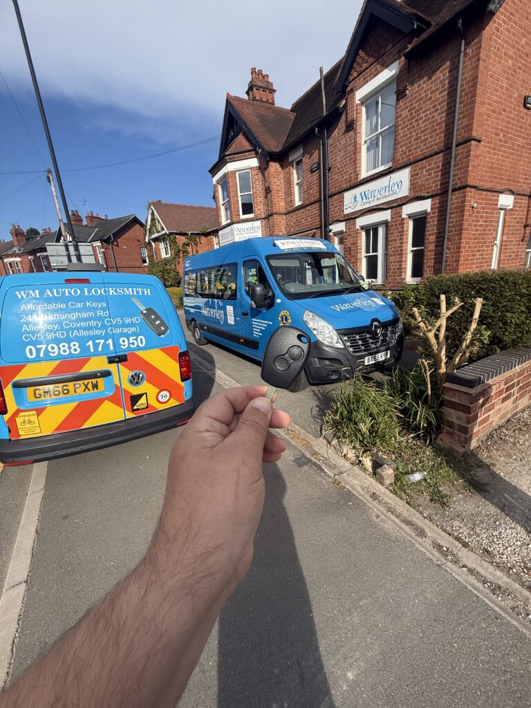 Mobile auto locksmith making spare Renault van key in Kenilworth